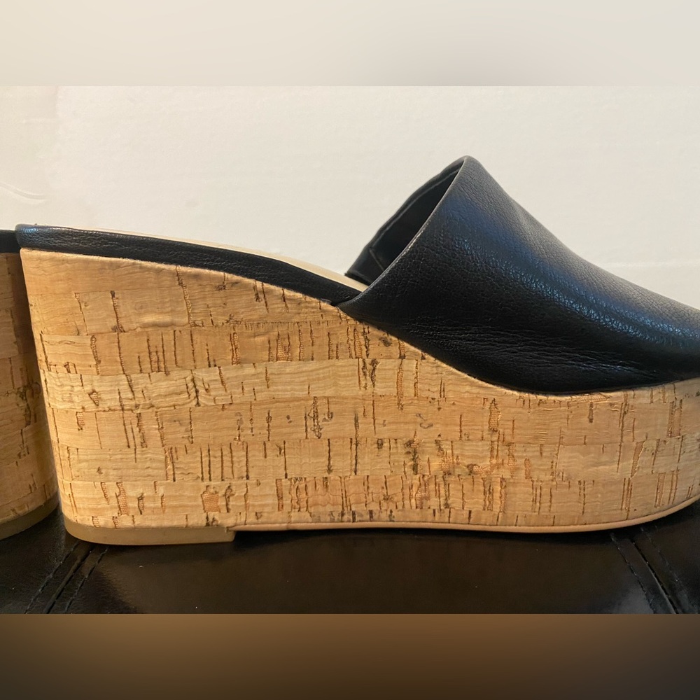 Vince Camuto beautiful black wedge sandals with cork platform 8.5